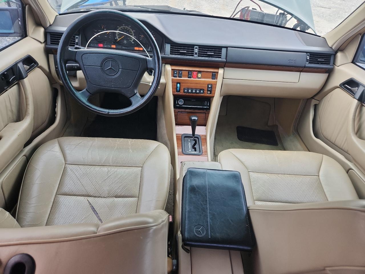 1994 Mercedes-benz E 320 Green vin: WDBEA32E4RC066669
