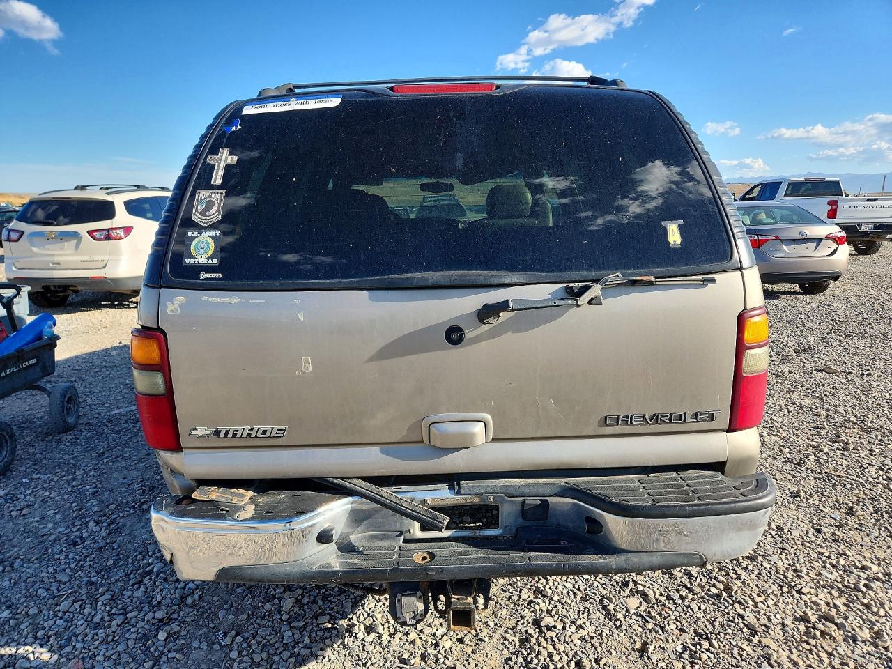 2002 Chevrolet Tahoe K1500 Gold vin: 1GNEK13Z42J302251