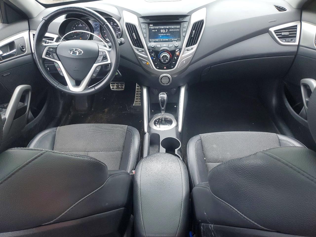2013 Hyundai Veloster Base Black vin: KMHTC6AD6DU093397