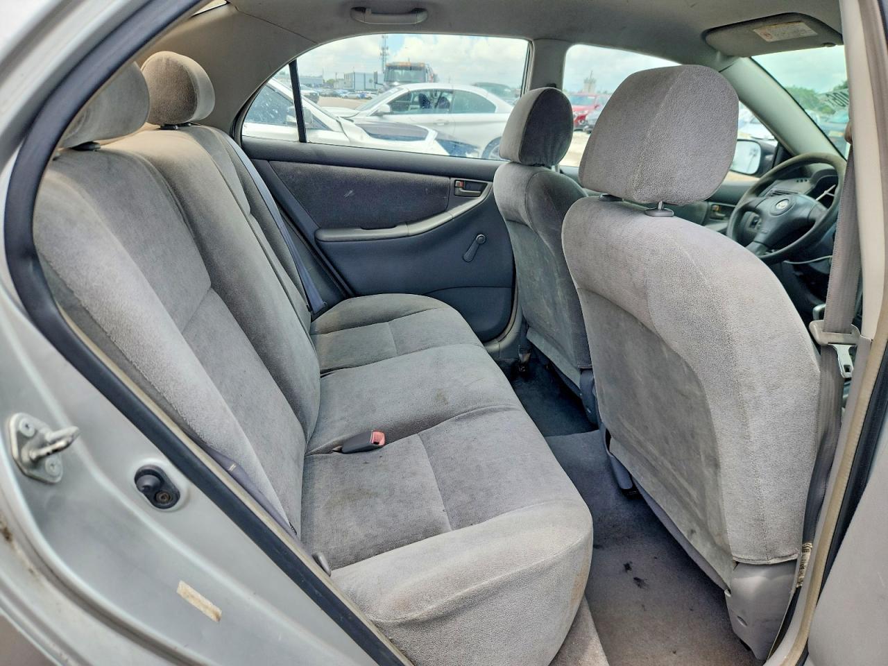 2004 Toyota Corolla Ce Silver vin: 1NXBR32E44Z307500