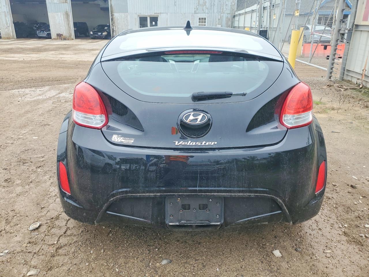 2013 Hyundai Veloster Base Black vin: KMHTC6AD6DU093397
