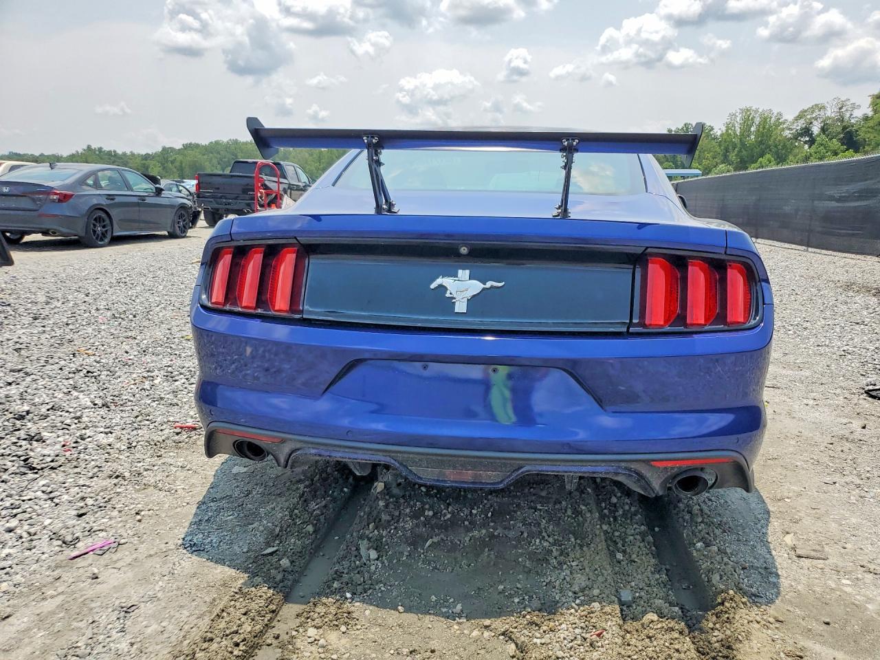 2015 Ford Mustang Синий vin: 1FA6P8AM0F5384935