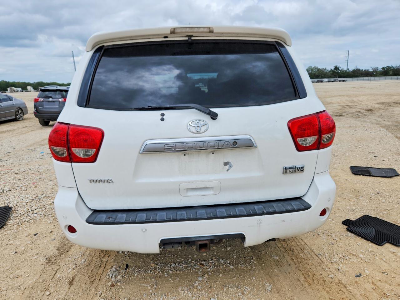 2008 Toyota Sequoia Limited Белый vin: 5TDZY68A18S012974