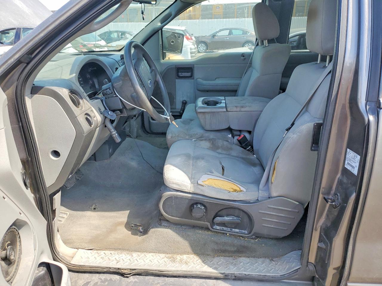 2004 Ford F150 Gray vin: 1FTRX12W74NA79380