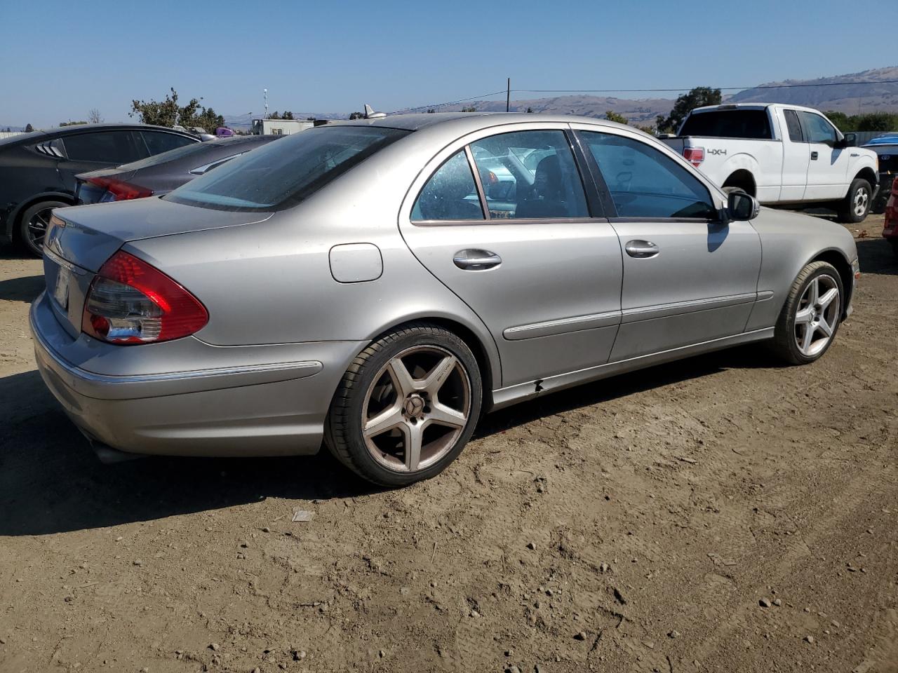 2009 Mercedes-benz E 350   Серый vin: WDBUF56XX9B390719