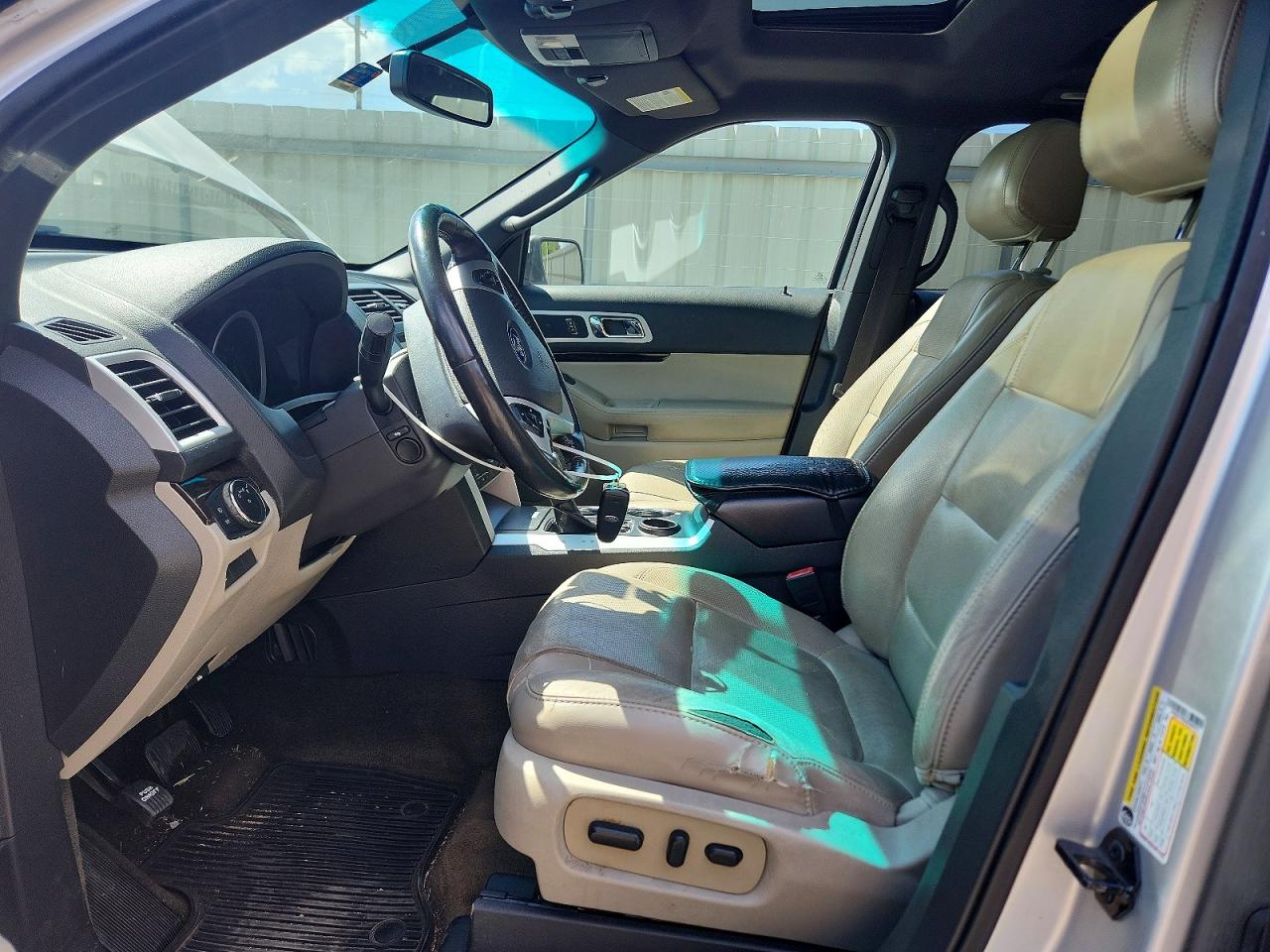 2013 Ford Explorer Серебряный vin: 1FM5K7F82DGC28273