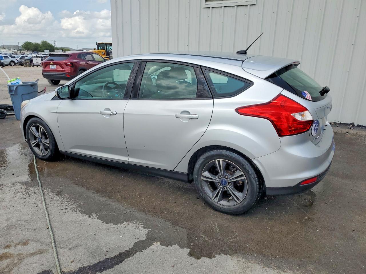 2014 Ford Focus Se Silver vin: 1FADP3K25EL430308