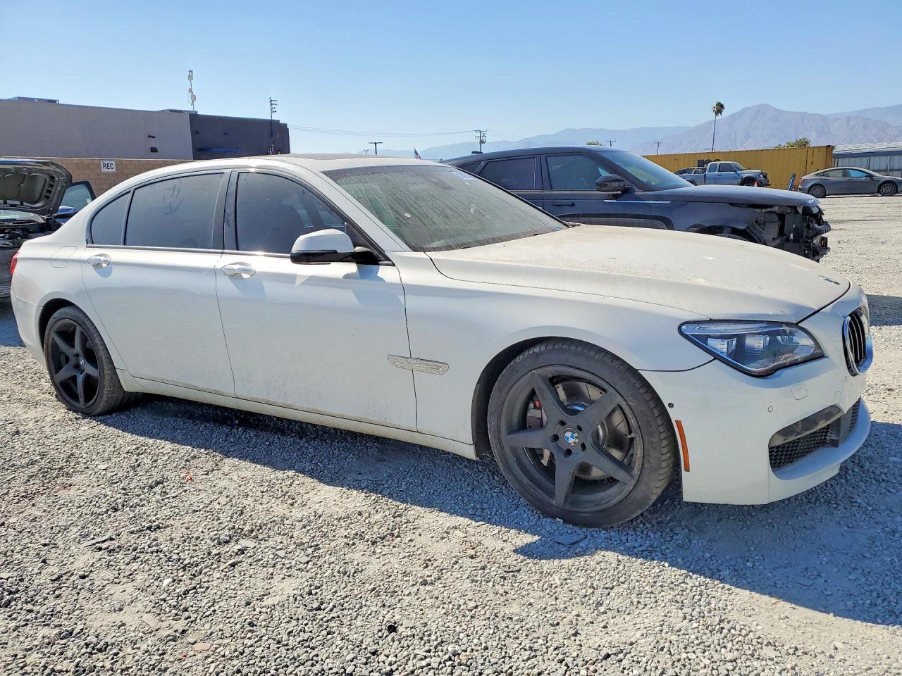 2015 Bmw 750 Li Белый vin: WBAYE8C58FD781620