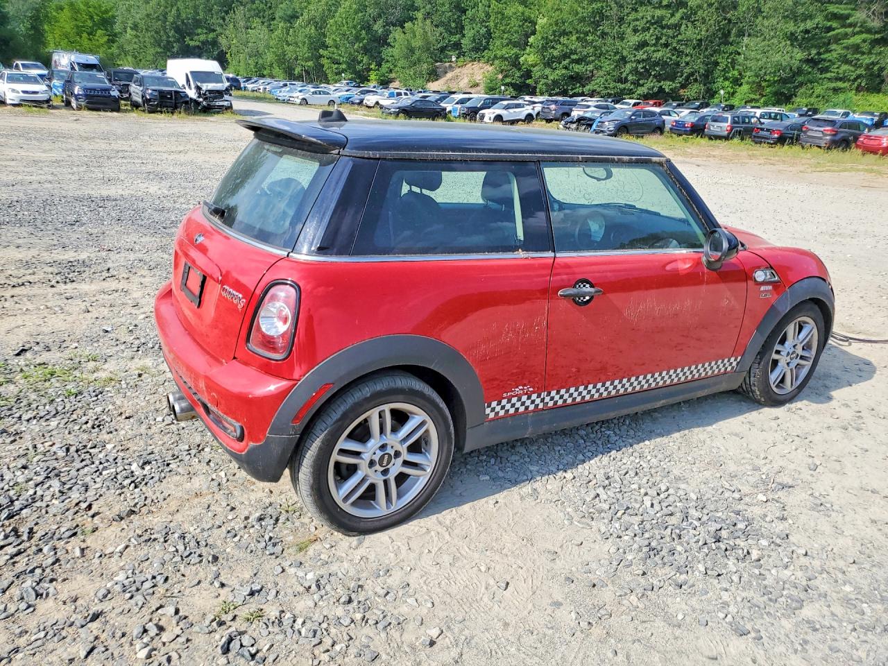 2013 Mini Cooper S Red vin: WMWSV3C59DT475537