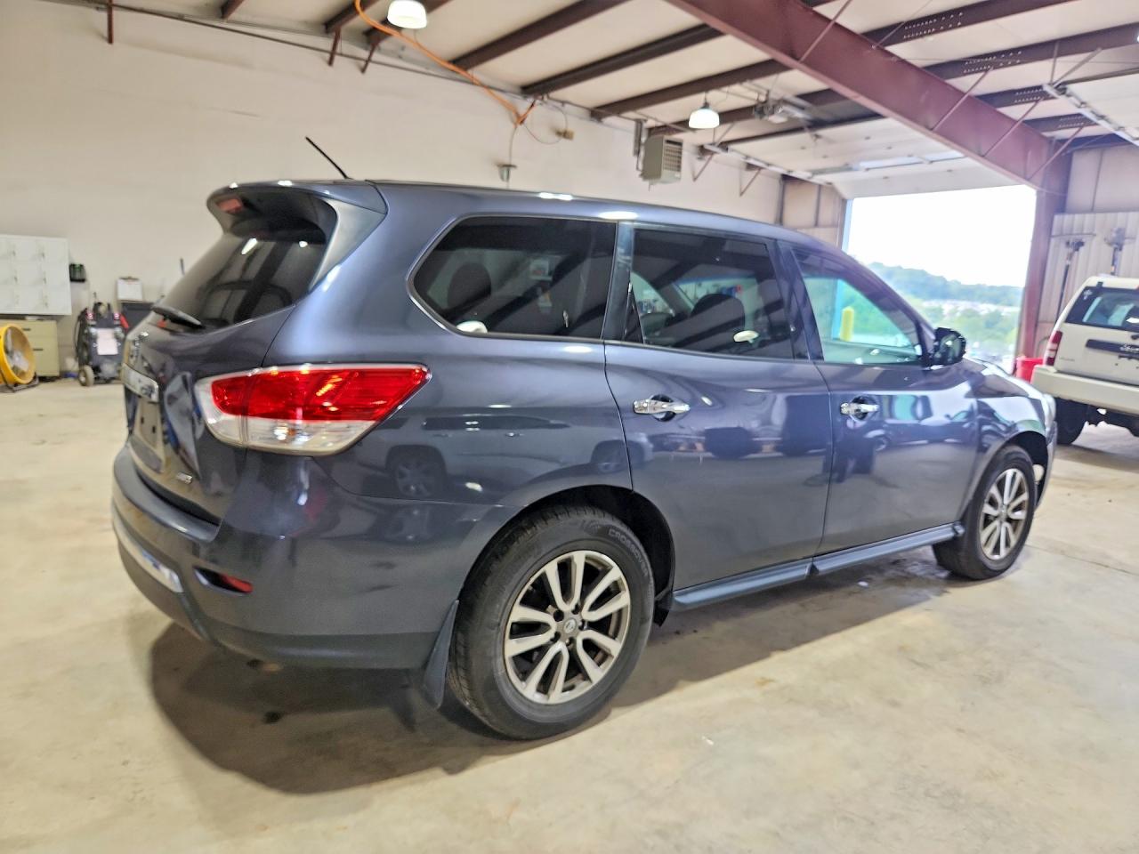2014 Nissan Pathfinder S Gray vin: 5N1AR2MM7EC680600
