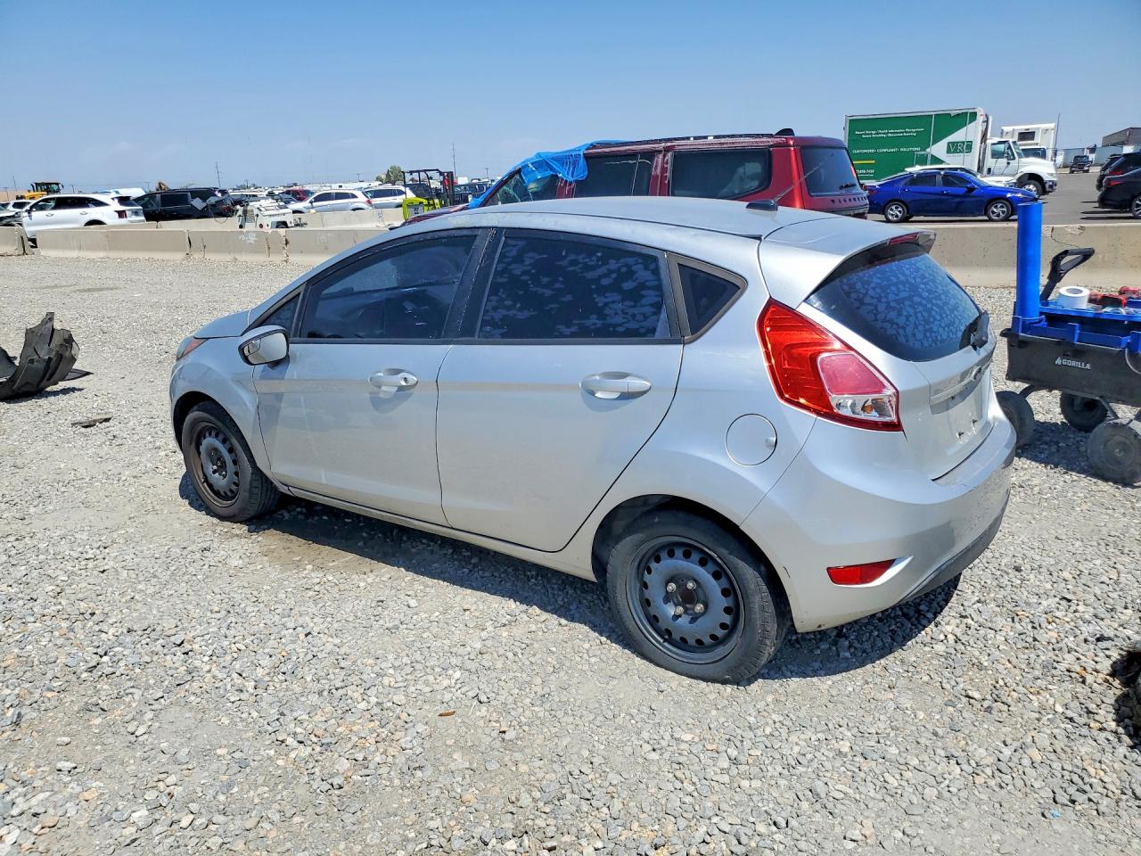 2014 Ford Fiesta S Silver vin: 3FADP4TJ3EM221319