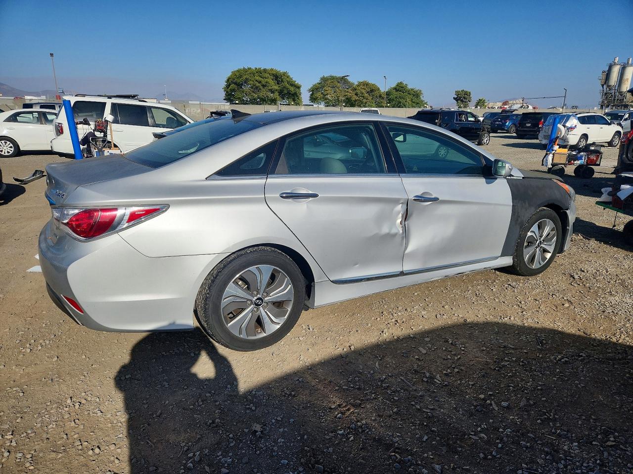 2014 Hyundai Sonata Hybrid Silver vin: KMHEC4A46EA111283
