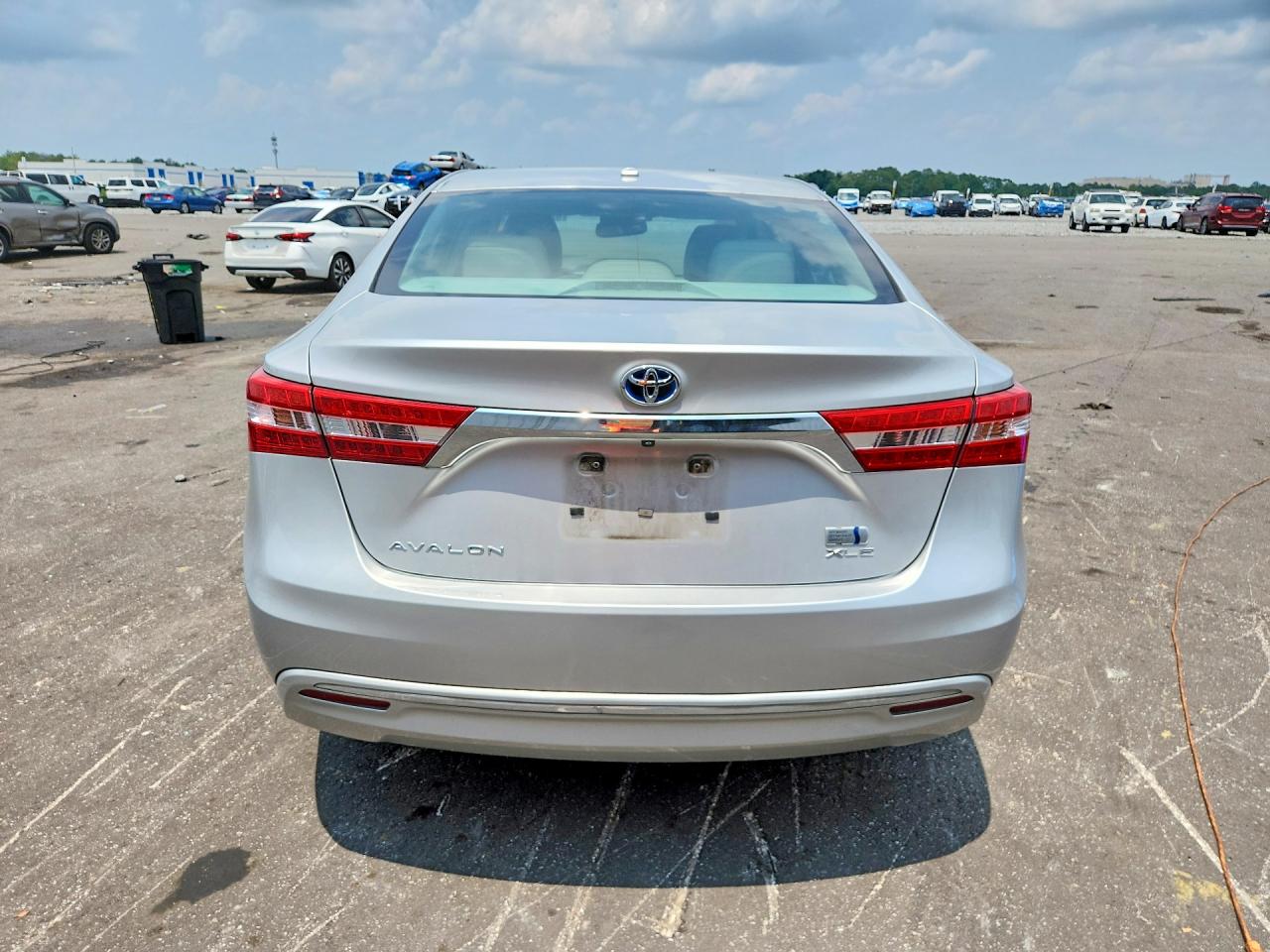 2014 Toyota Avalon Hybrid Xle Touring Silver vin: 4T1BD1EBXEU020216