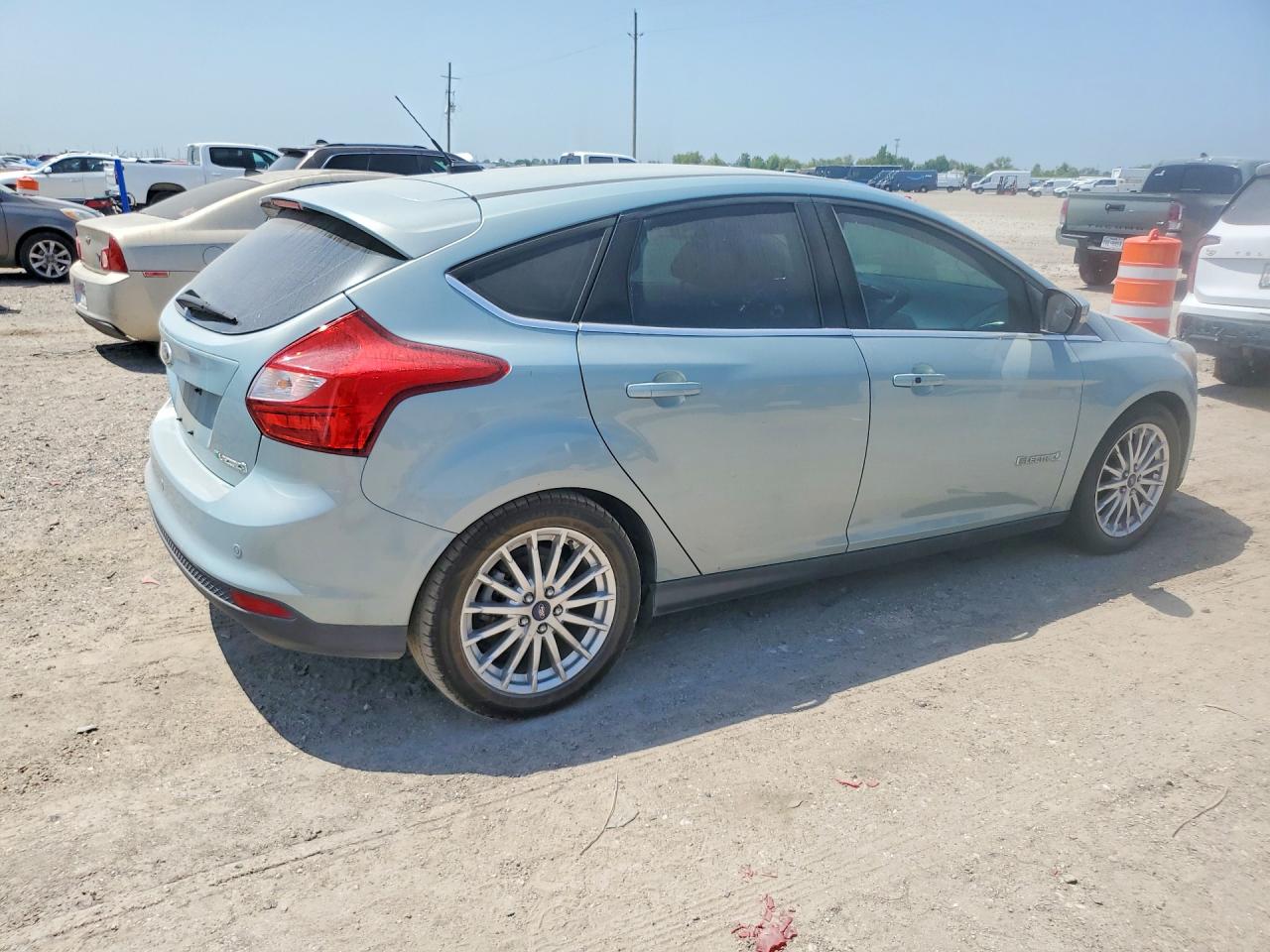 2013 Ford Focus Bev Teal vin: 1FADP3R46DL313083