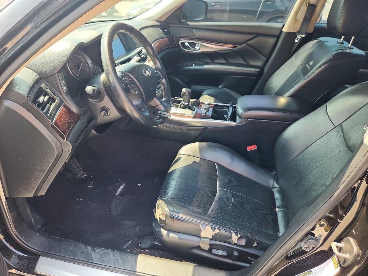 2014 Infiniti Q70 3.7 Black vin: JN1BY1AP5EM260092