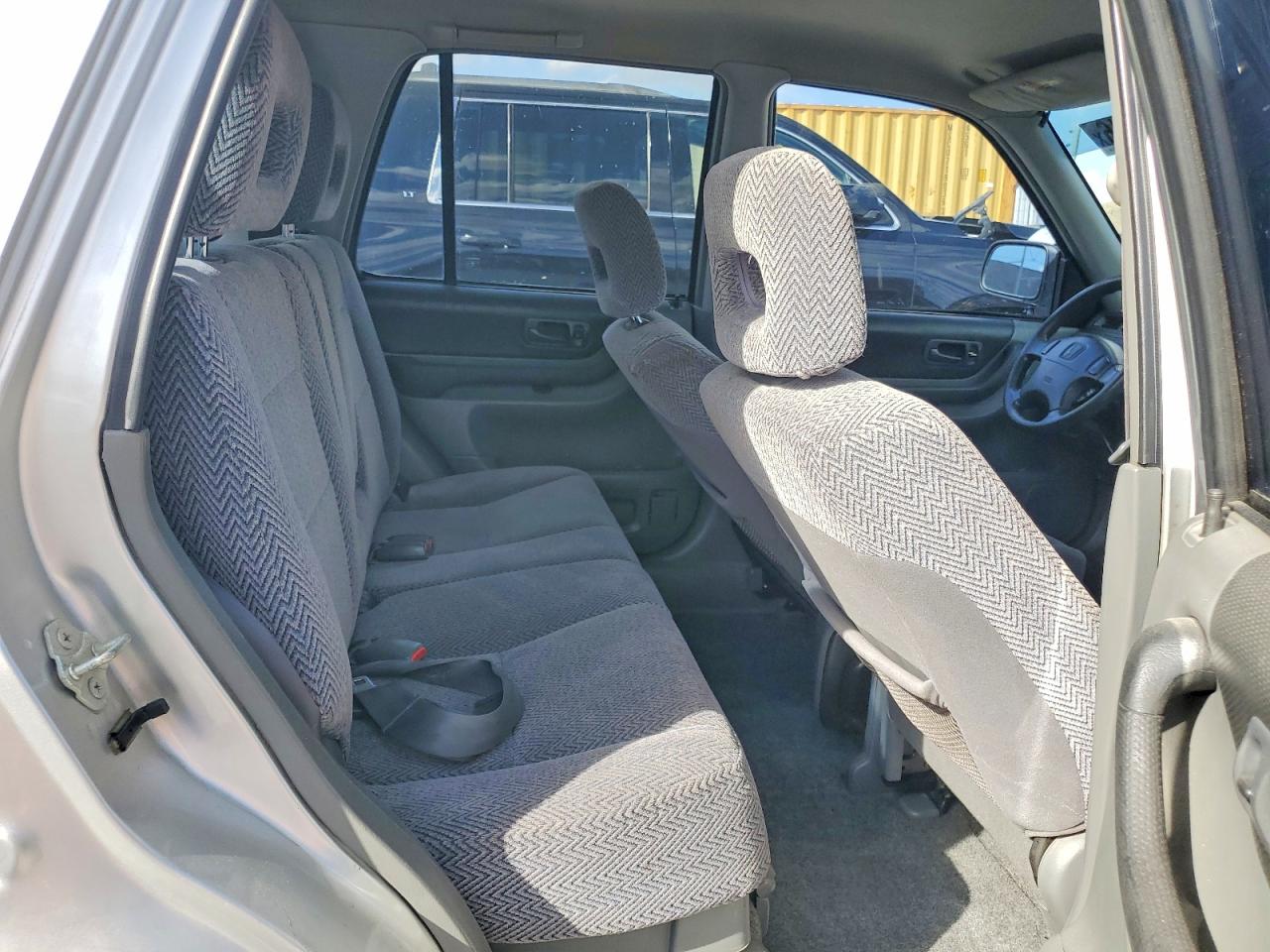 1998 Honda Cr-v Lx Silver vin: JHLRD2849WC018490
