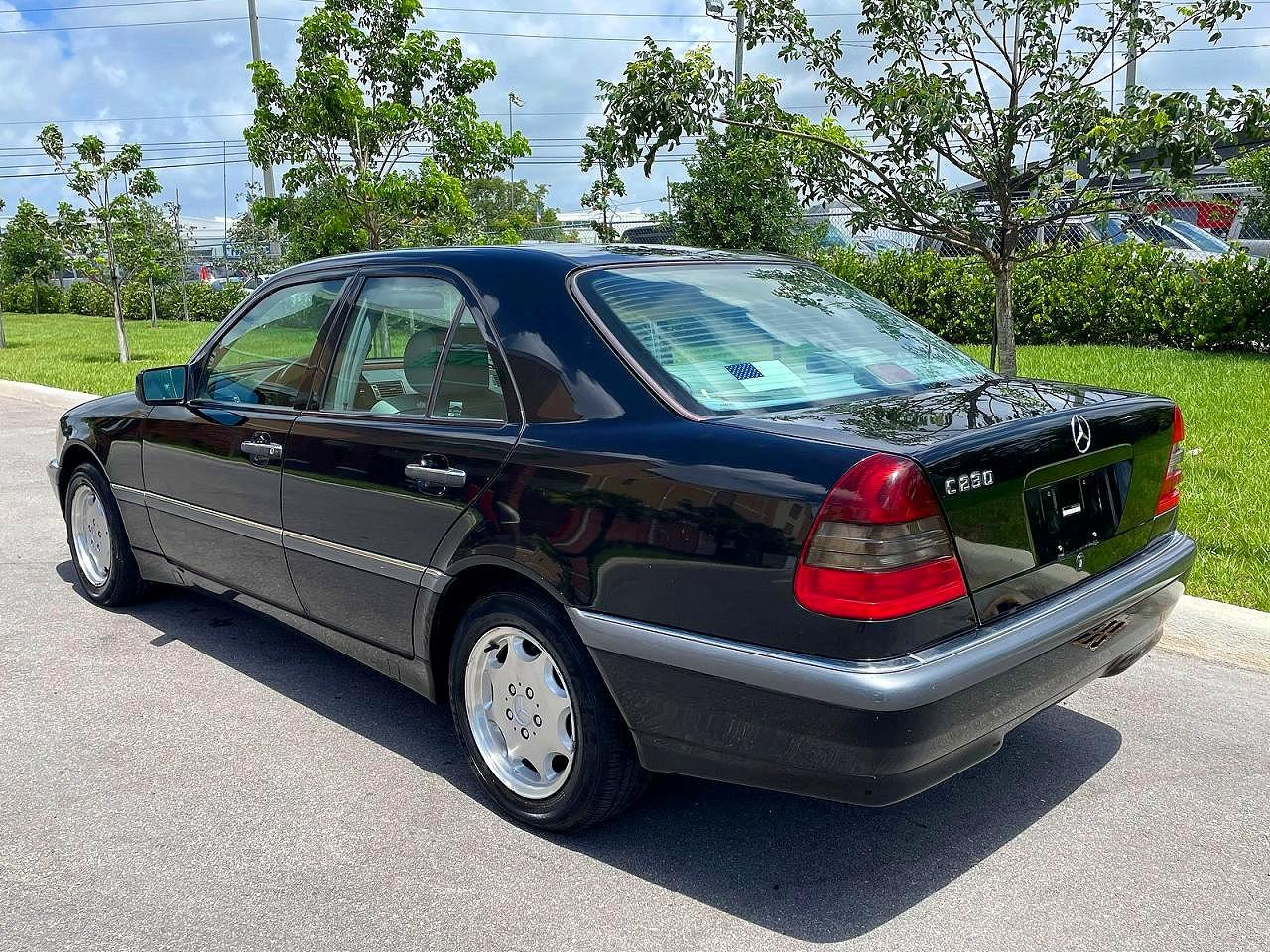 1998 Mercedes-benz C 230 Black vin: WDBHA23G8WA555882
