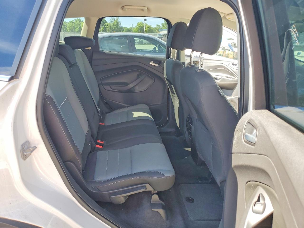 2014 Ford Escape Se White vin: 1FMCU9GX7EUE09035