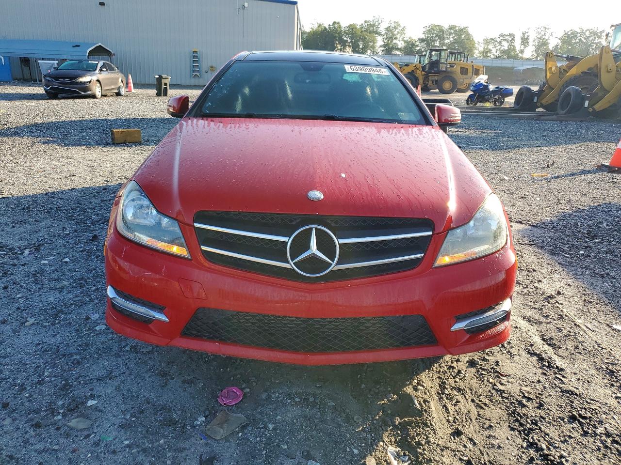2015 Mercedes-benz C 250 Red vin: WDDGJ4HB1FG354317