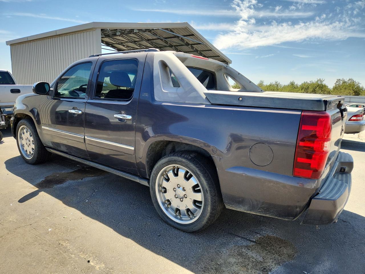 2010 Chevrolet Avalanche Ltz Charcoal vin: 3GNVKGE01AG188615