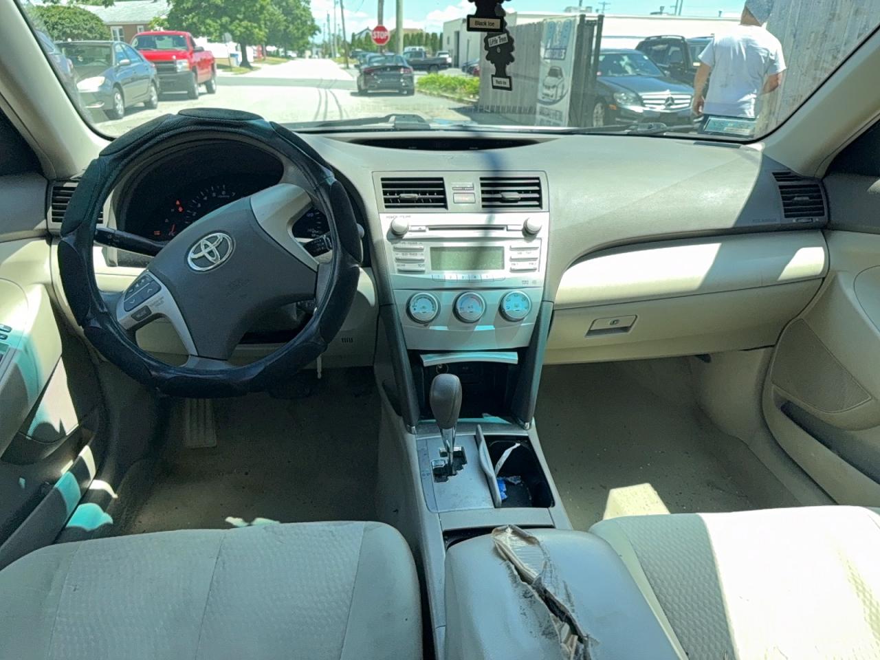 2011 Toyota Camry Base Gold vin: 4T4BF3EK6BR098855