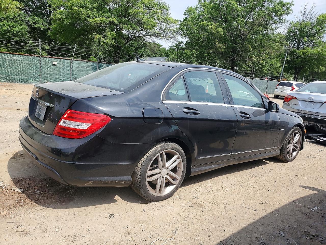 2012 Mercedes-benz C 250 Black vin: WDDGF4HBXCA622829