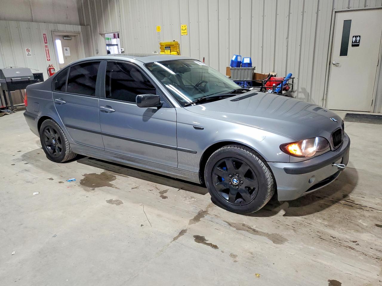 2004 Bmw 325 Xi Silver vin: WBAEU33464PF62671