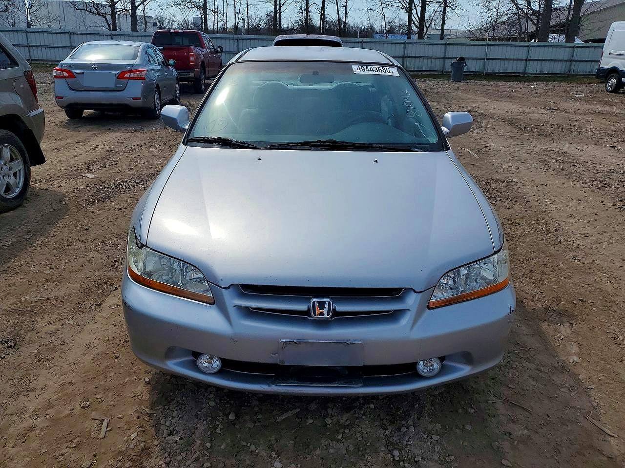 2000 Honda Accord Lx Серебряный vin: 1HGCG6554YA106930