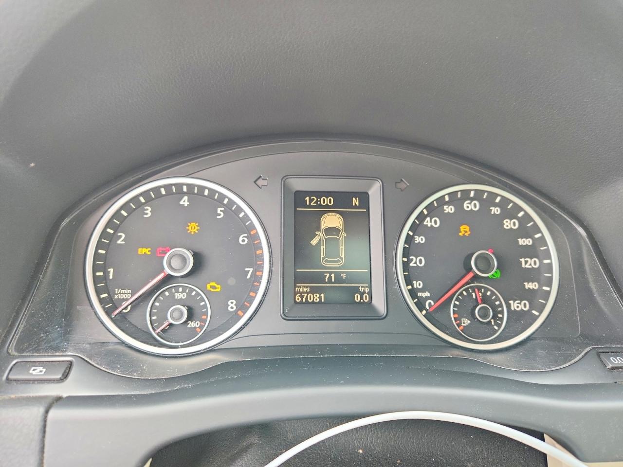 2011 Volkswagen Tiguan S Silver vin: WVGBV7AX2BW536393