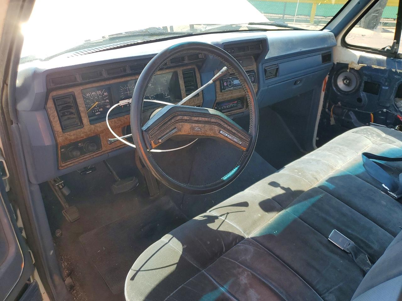 1986 Ford F150 White vin: 1FTDF15NXGPB15359