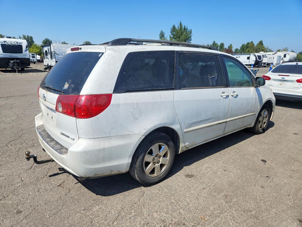 2006 Toyota Sienna Le 8 Passenger White vin: 5TDZA23C26S521524