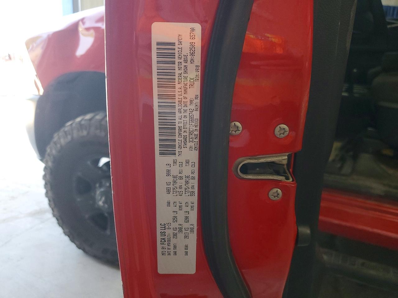 2015 Ram 2500 St Red vin: 3C6TR5CT1FG685742