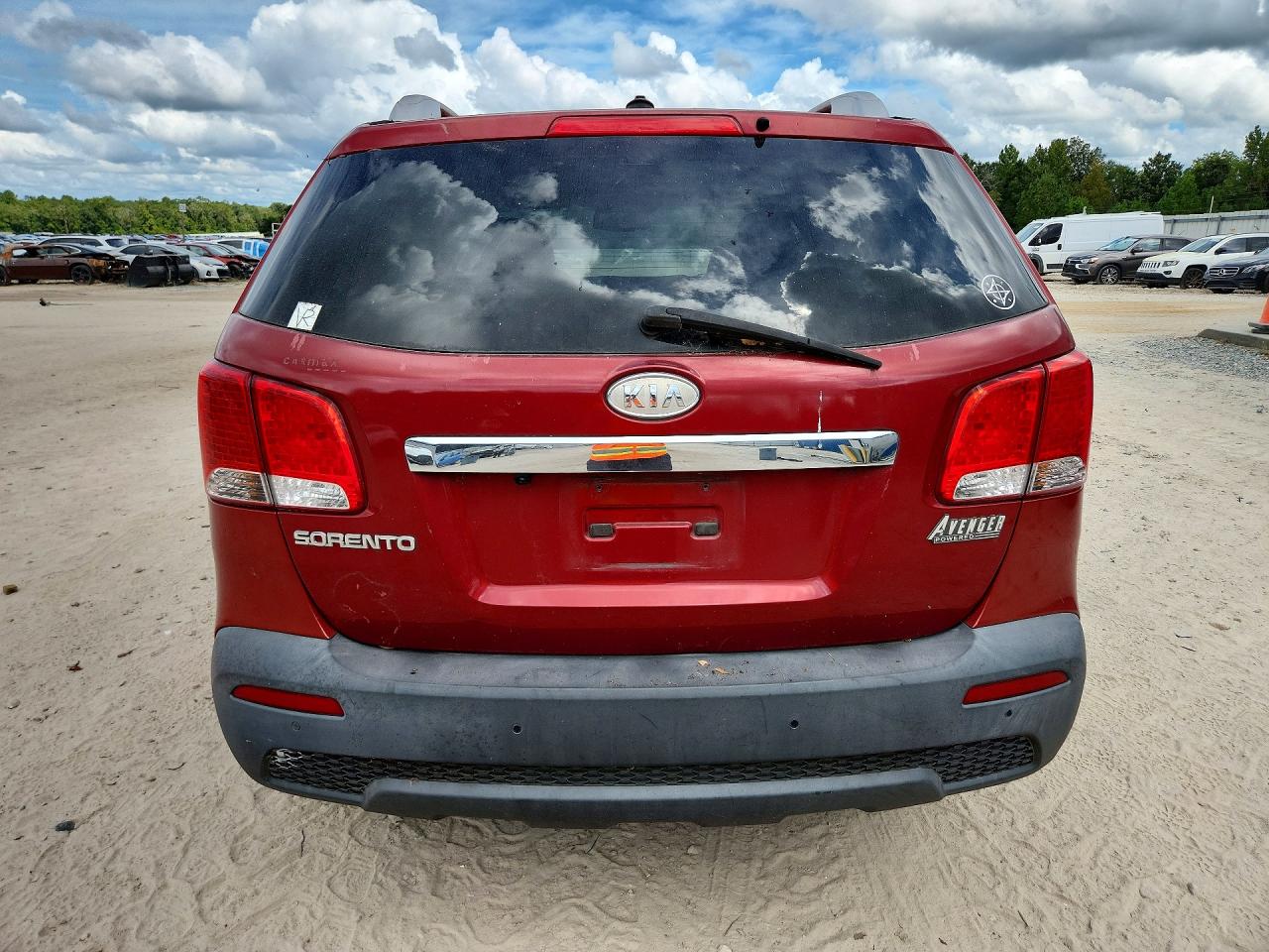 2011 Kia Sorento Lx Red vin: 5XYKT3A14BG028437