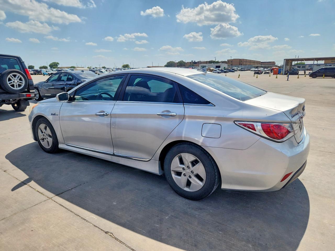 2012 Hyundai Sonata Hybrid Silver vin: KMHEC4A44CA026519