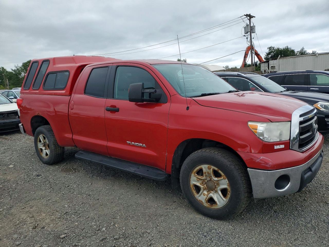 2011 Toyota Tundra Double Cab Sr5 Red vin: 5TFUM5F12BX021199