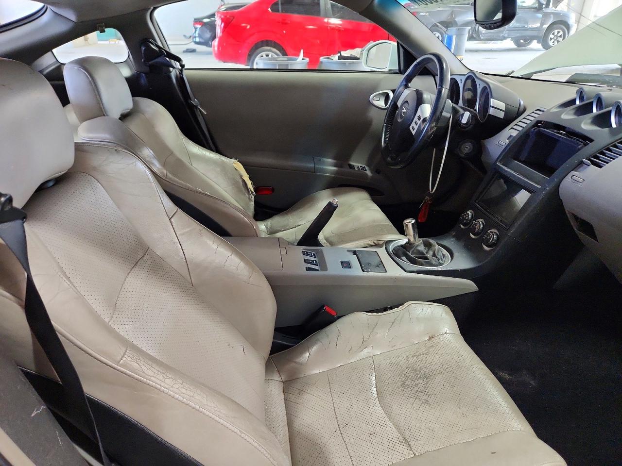 2004 Nissan 350z Base White vin: JN1AZ34D84T152947