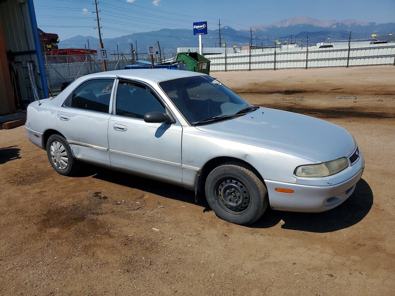 1993 Mazda 626 Dx Silver vin: 1YVGE22A8P5238140