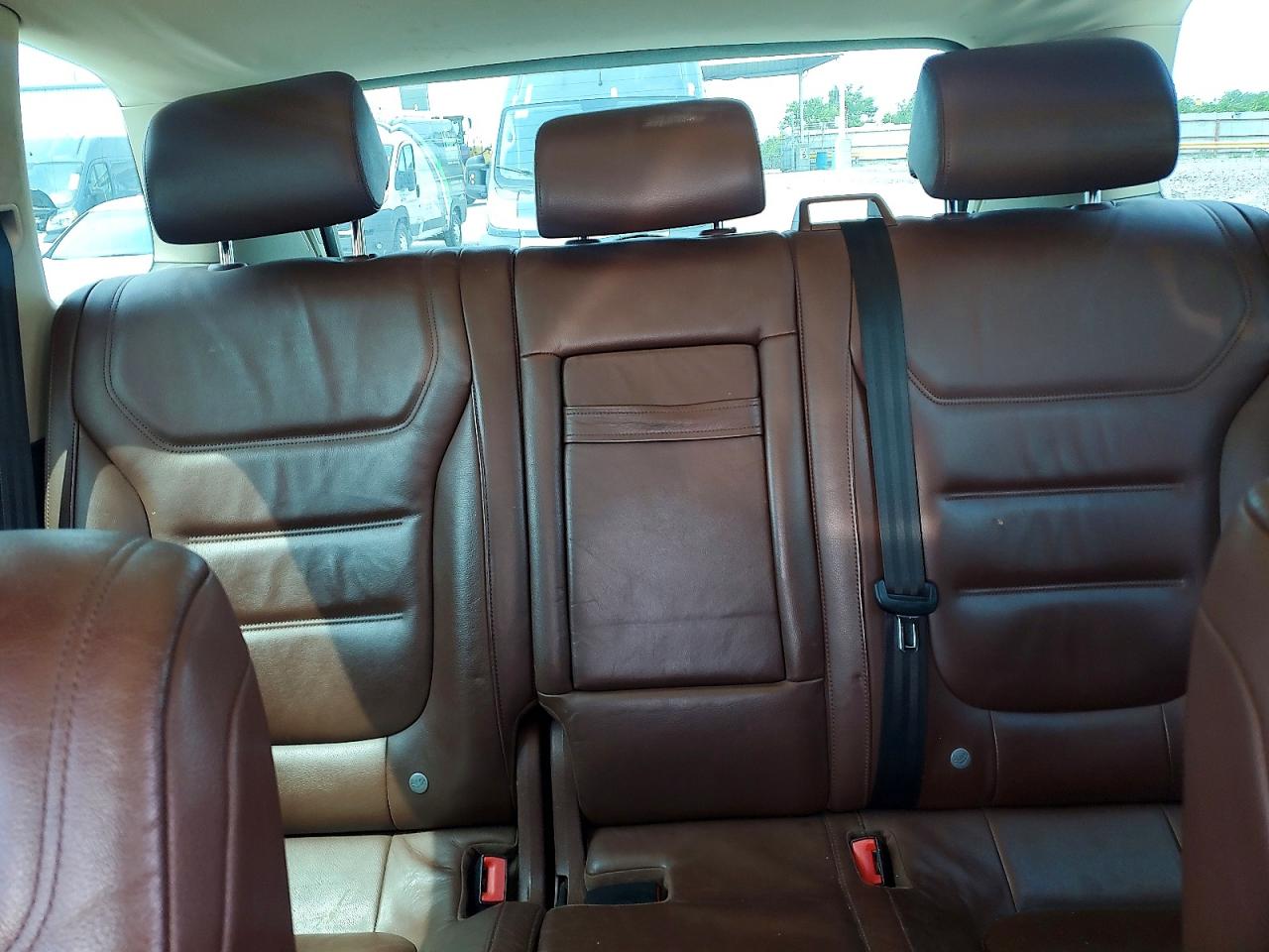 2012 Volkswagen Touareg V6 Белый vin: WVGFF9BP3CD003135