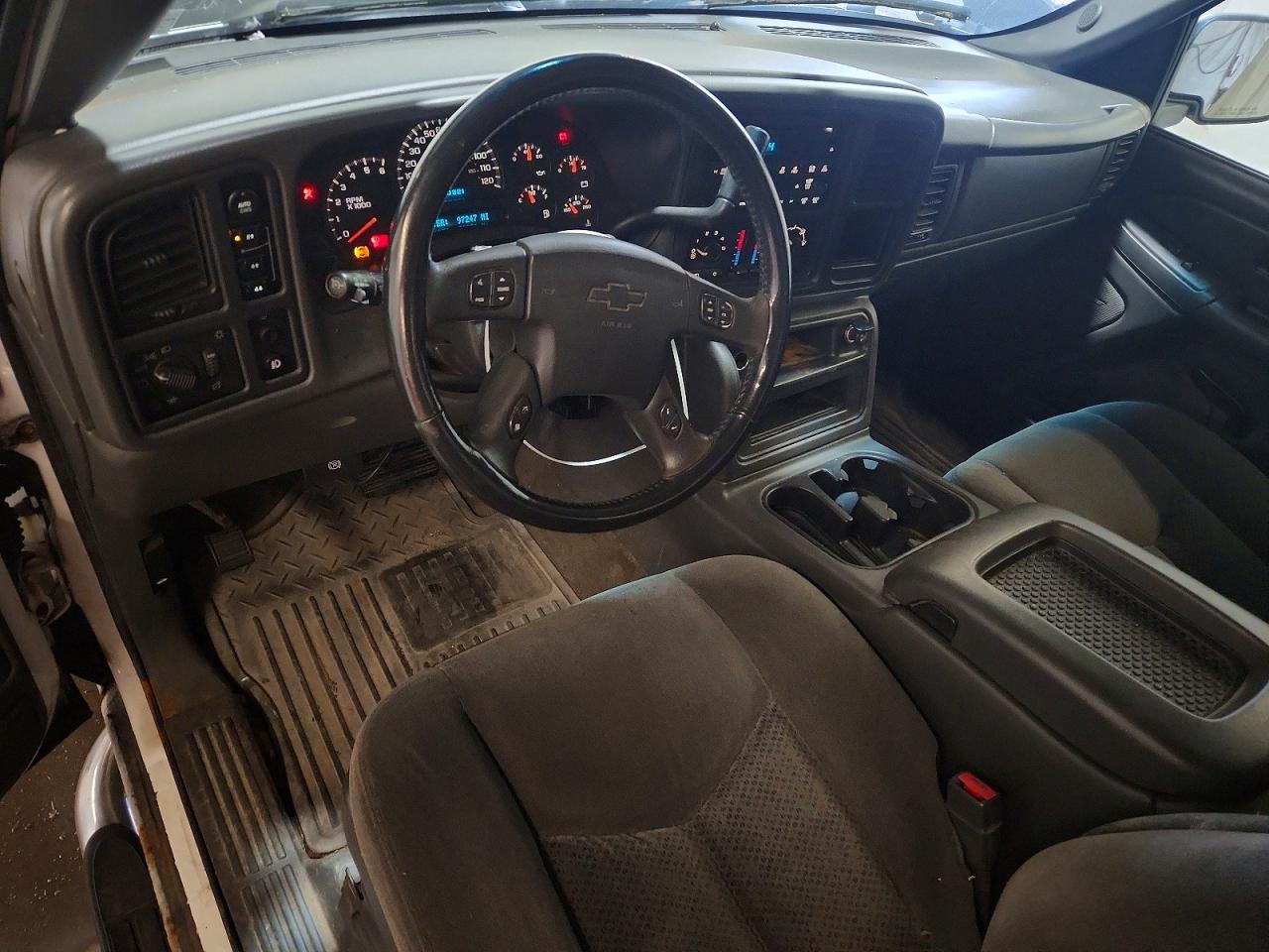 2005 Chevrolet Silverado K1500 White vin: 1GCEK19B25E159283