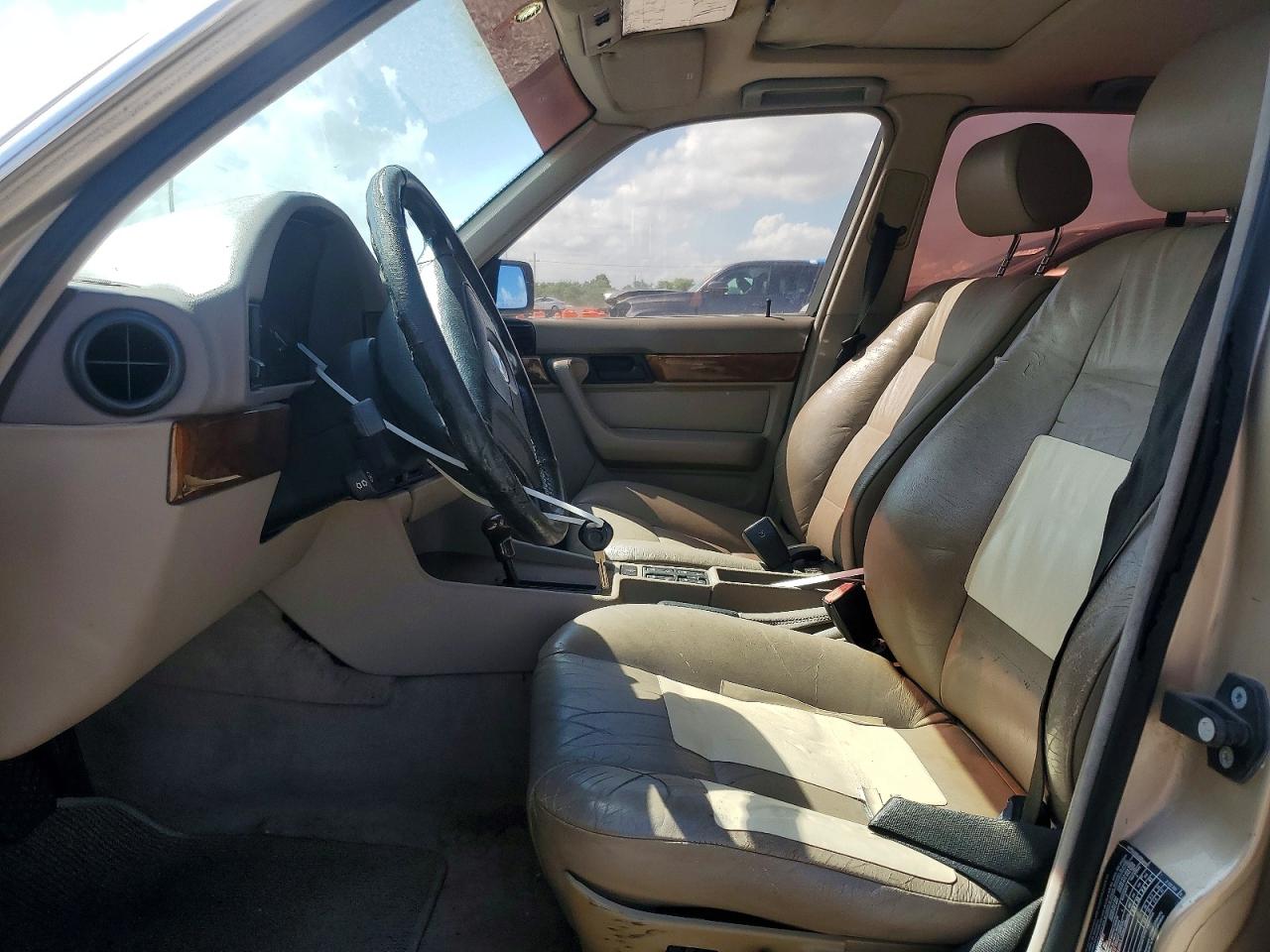 1995 Bmw 525 I Automatic Желто-коричневый vin: WBAHD6320SGK85913