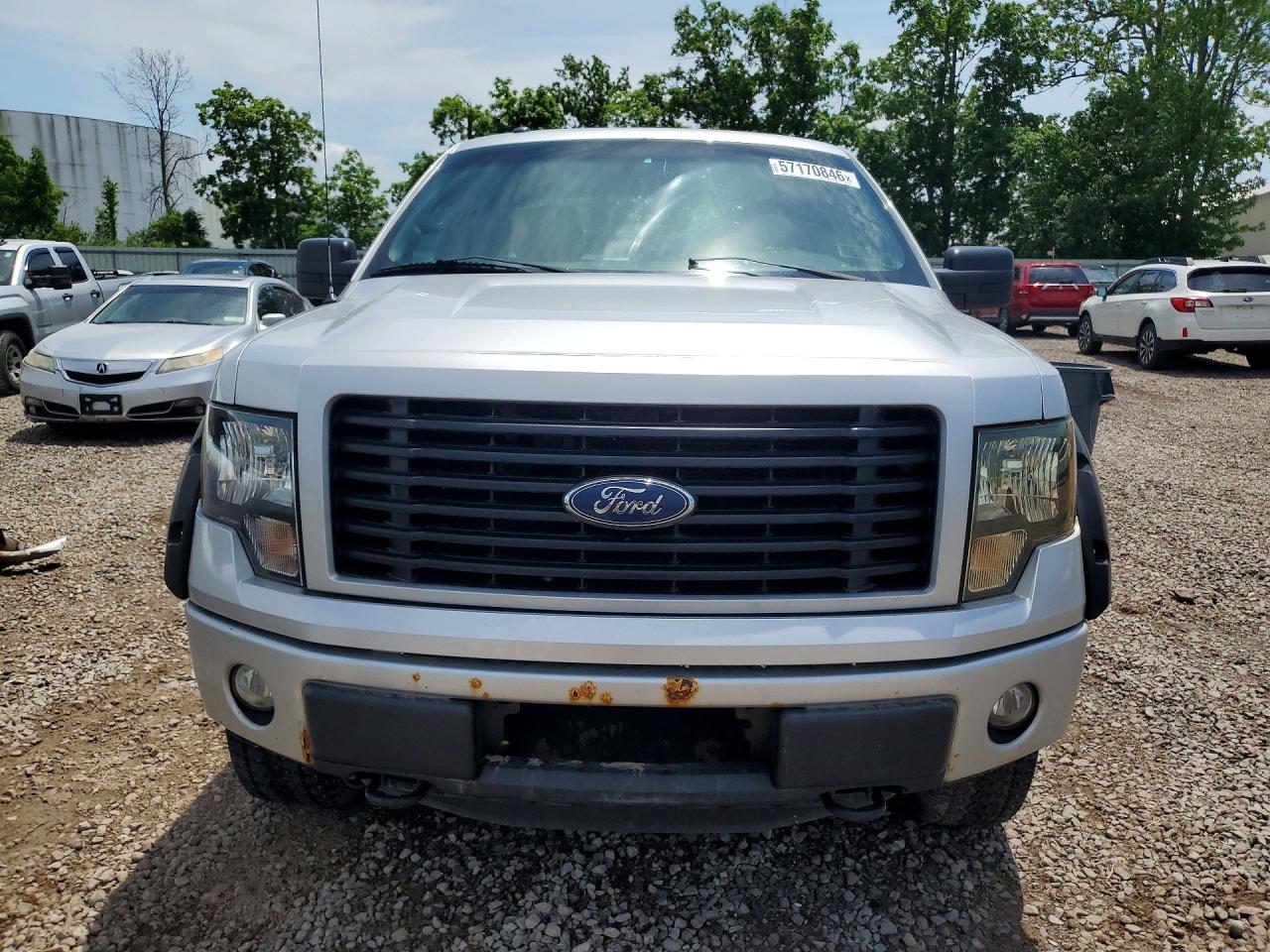 2014 Ford F150 Super Cab Silver vin: 1FTFX1EF2EFB58532