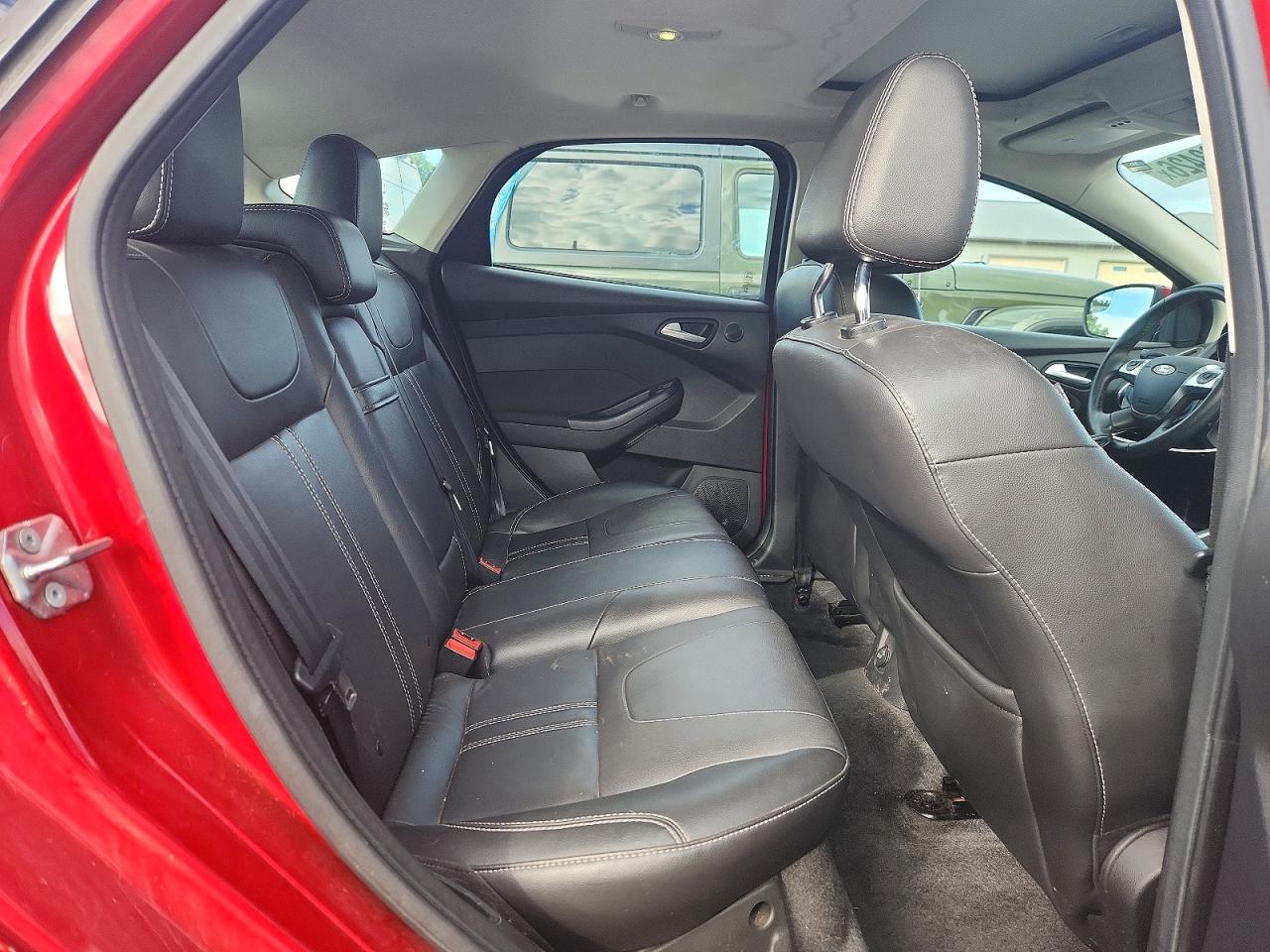 2012 Ford Focus Titanium Red vin: 1FAHP3N29CL308982