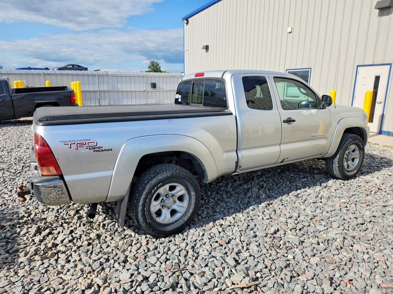 2007 Toyota Tacoma V6 Silver vin: 5TEUU42N27Z344798