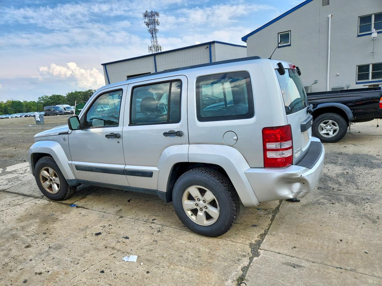 2012 Jeep Liberty Sport Silver vin: 1C4PJMAK1CW173417
