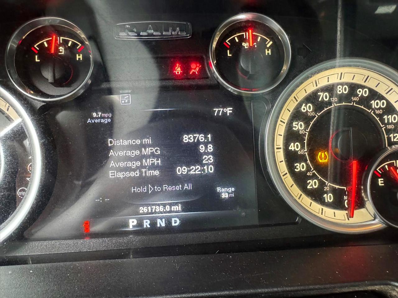 2013 Ram 1500 St Red vin: 1C6RR7KT2DS668607