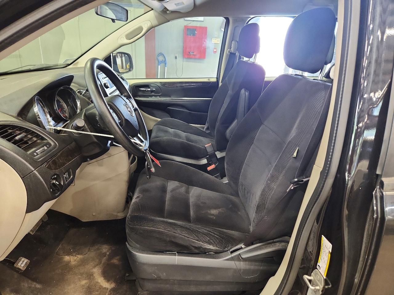2015 Dodge Grand Caravan Black vin: 2C4RDGBG4FR508193