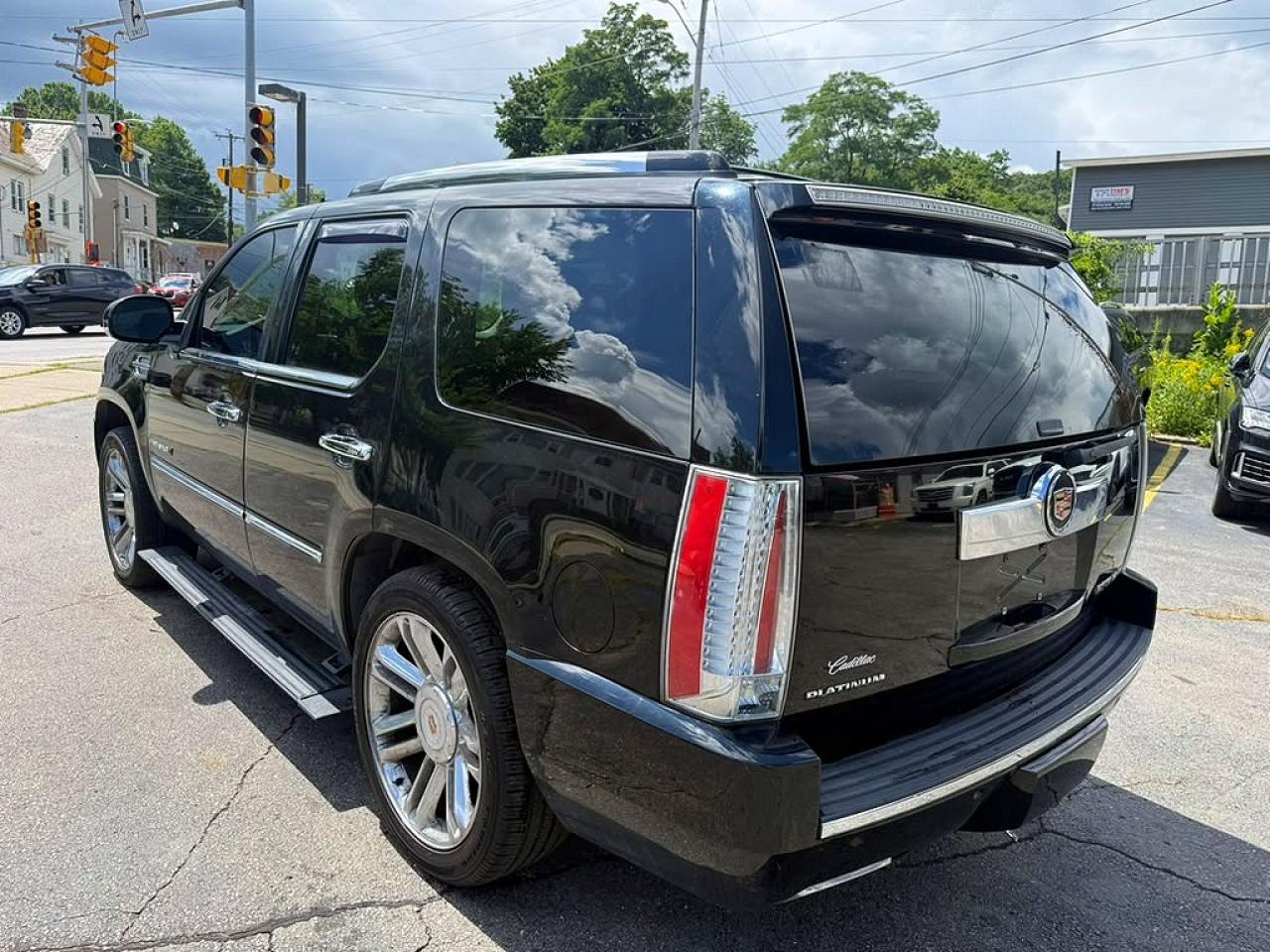 2014 Cadillac Escalade Platinum Black vin: 1GYS4DEF4ER228078