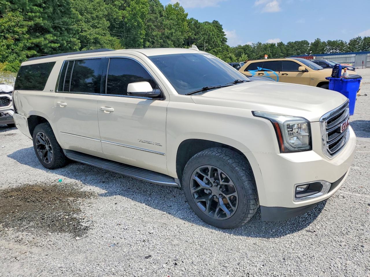 2015 Gmc Yukon Xl C1500 Slt Белый vin: 1GKS1HKC4FR676911