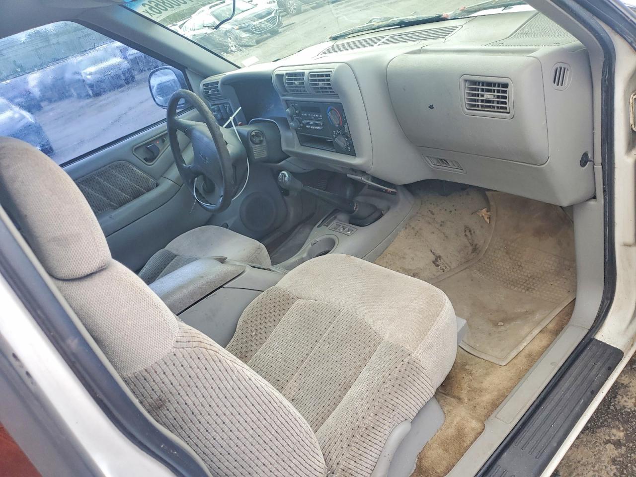 1997 Gmc Sonoma White vin: 1GTDT19W1V8525969