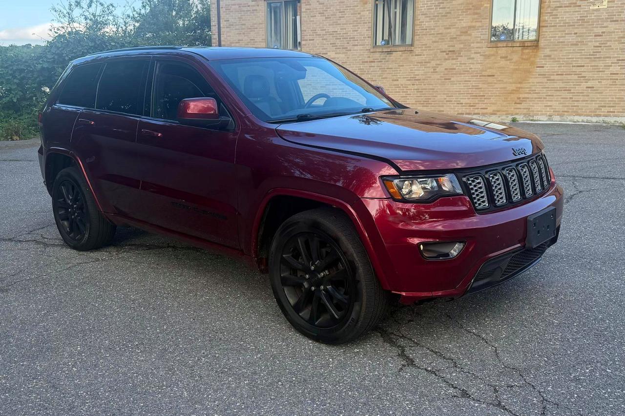 2018 Jeep Grand Cherokee Laredo Burgundy vin: 1C4RJFAG5JC203176